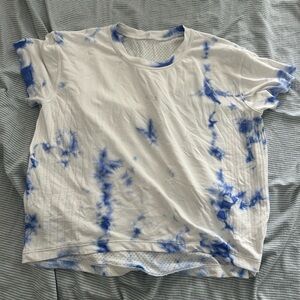 Lululemon workout tee